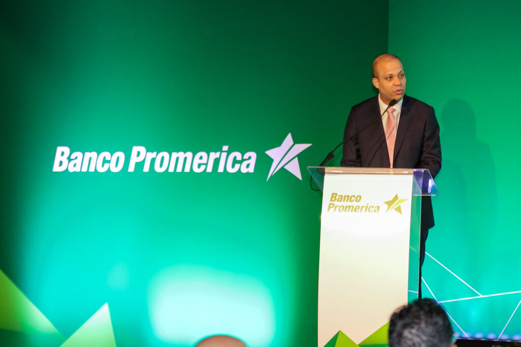 Carlos Julio Camilo, presidente de Banco Promerica
