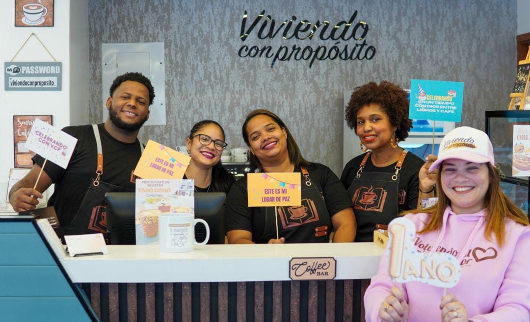 *Celebran primer aniversario Librería Café Cristiana «Viviendo con Propósito»*