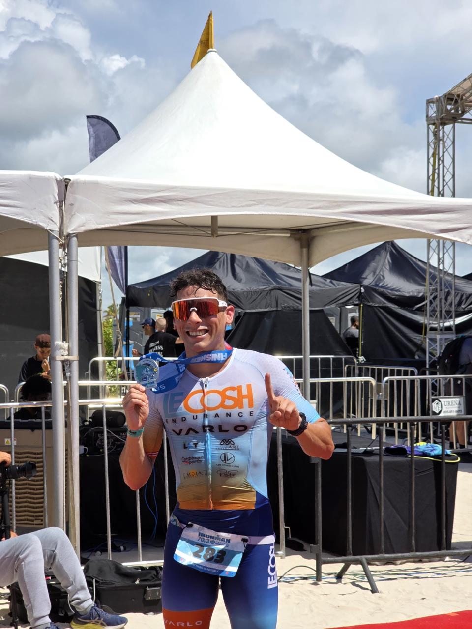 Javier Figueroa brilla en el IRONMAN 70.3 celebrado en Cap Cana