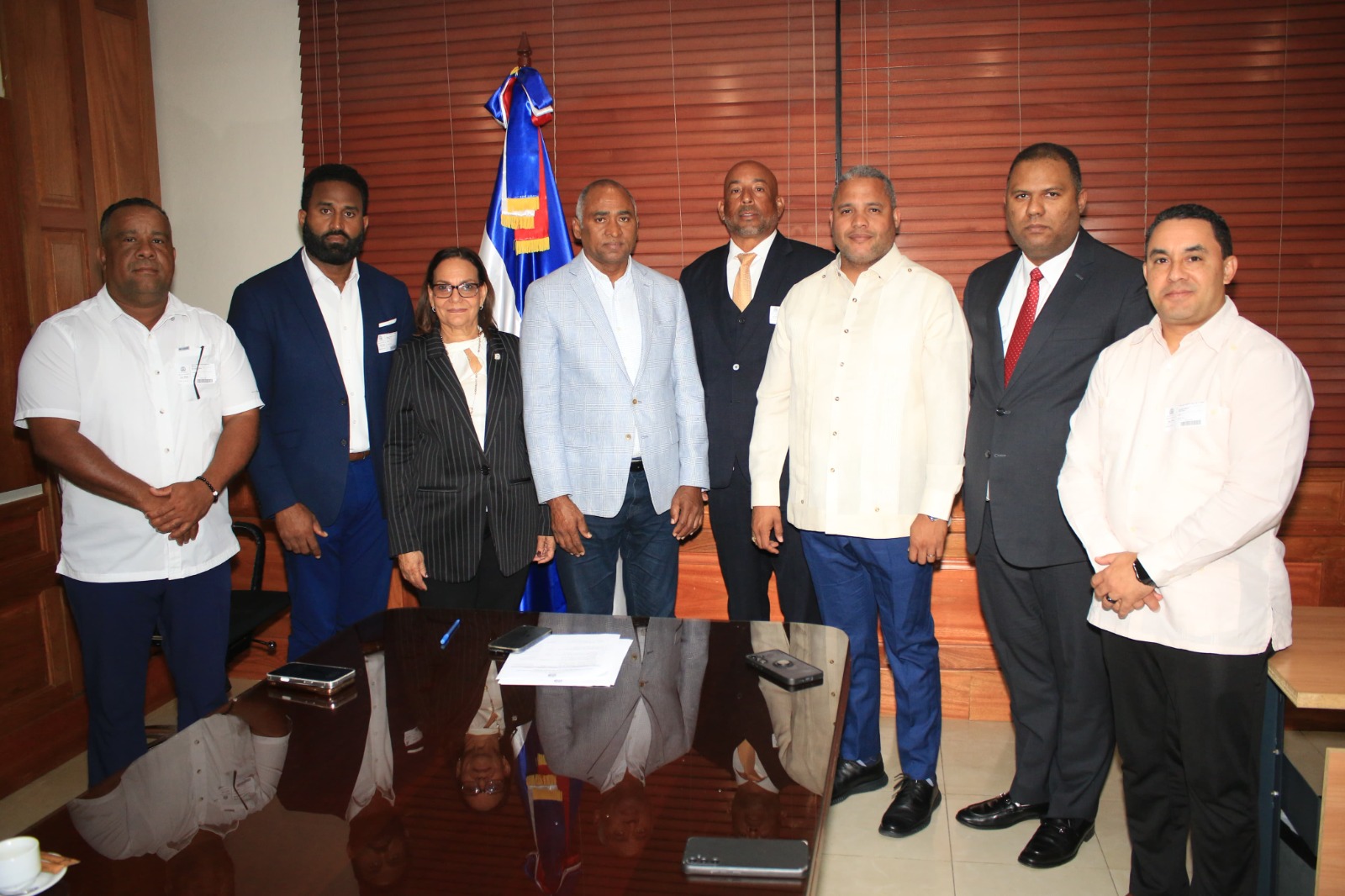 Presentan proyecto de “Ley Solidaridad” para proteger el futuro del béisbol