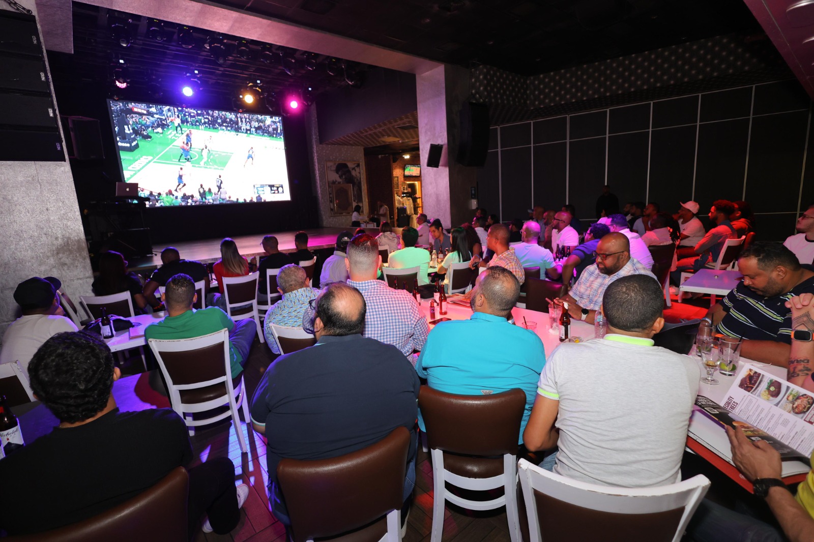 Knicks conquistan Santo Domingo con su primer “viewing party” internacional