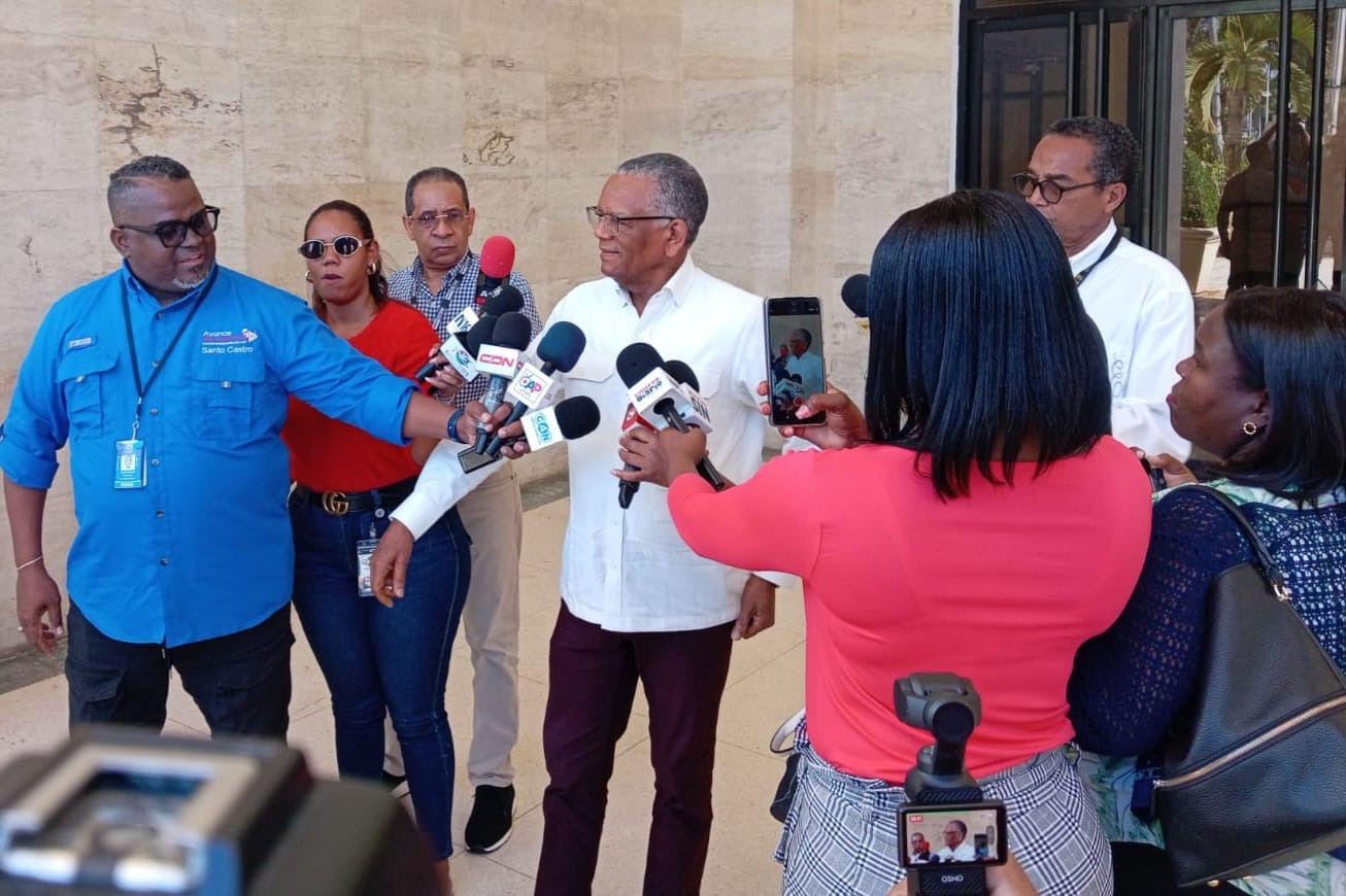 Venancio Alcántara destaca política migratoria que impulsa el presidente Luis Abinader