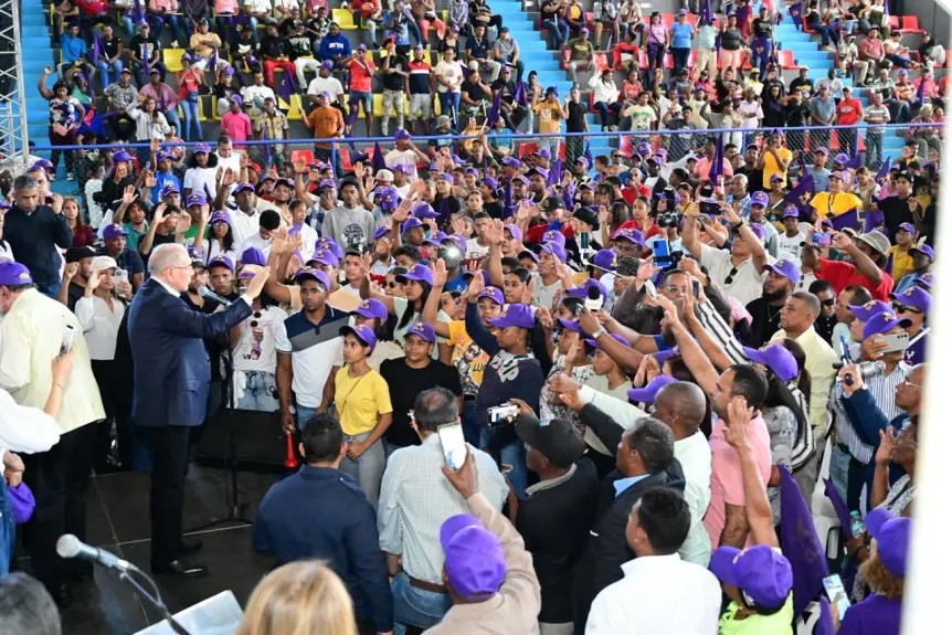 Danilo Medina denuncia que Monte Grande superaría los US$800 millones