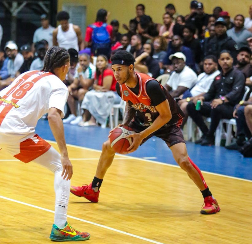 Los Alcarrizos y Trenes empatan en semis del TBS Santo Domingo 2026 ...