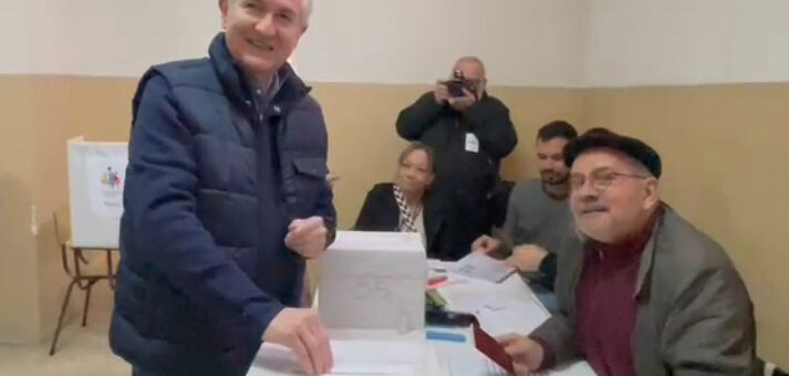 “Votar no es delito”, dijo Ledezma exiliado en España donde sufragó en Madrid, junto a miles de venezolanos (Cortesía).