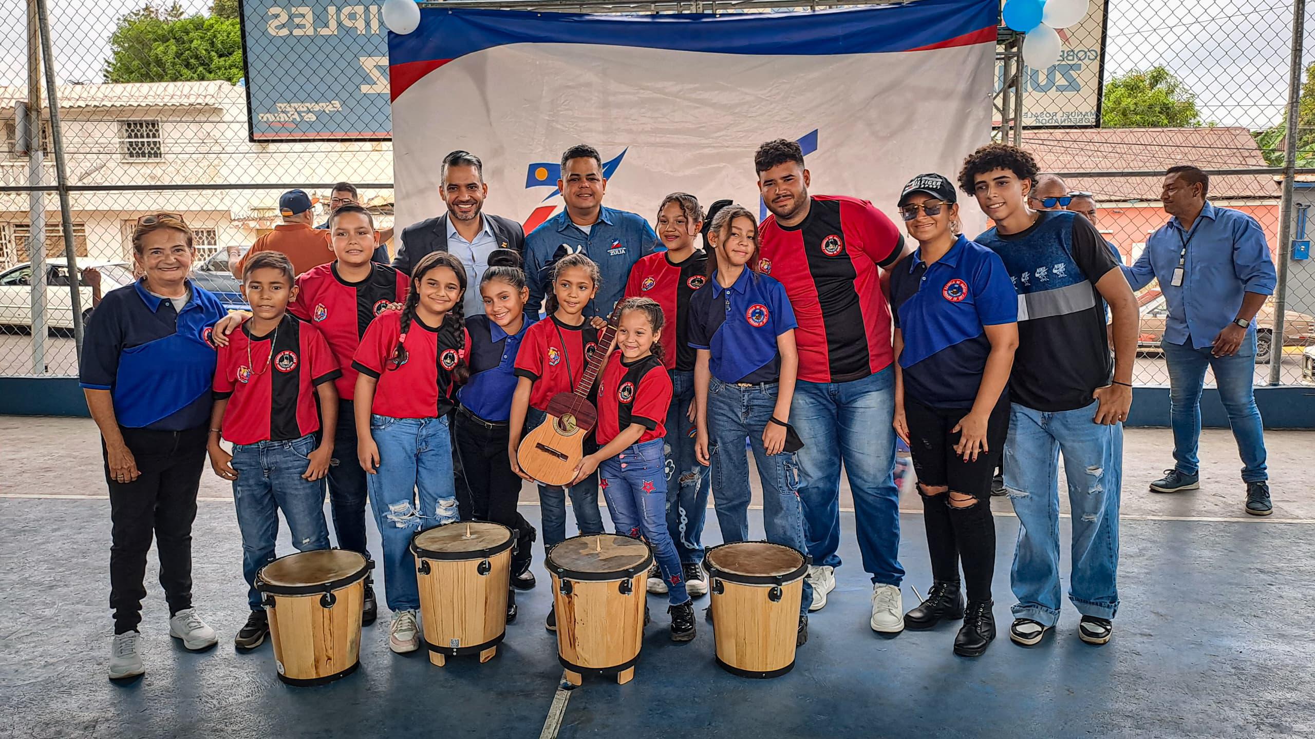 Gobernación del Zulia dota de instrumentos gaiteros a 8 parroquias de Maracaibo y San Francisco