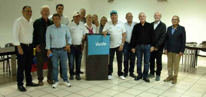 Lara levanta la voz: Crónica de una transición que no admite demoras